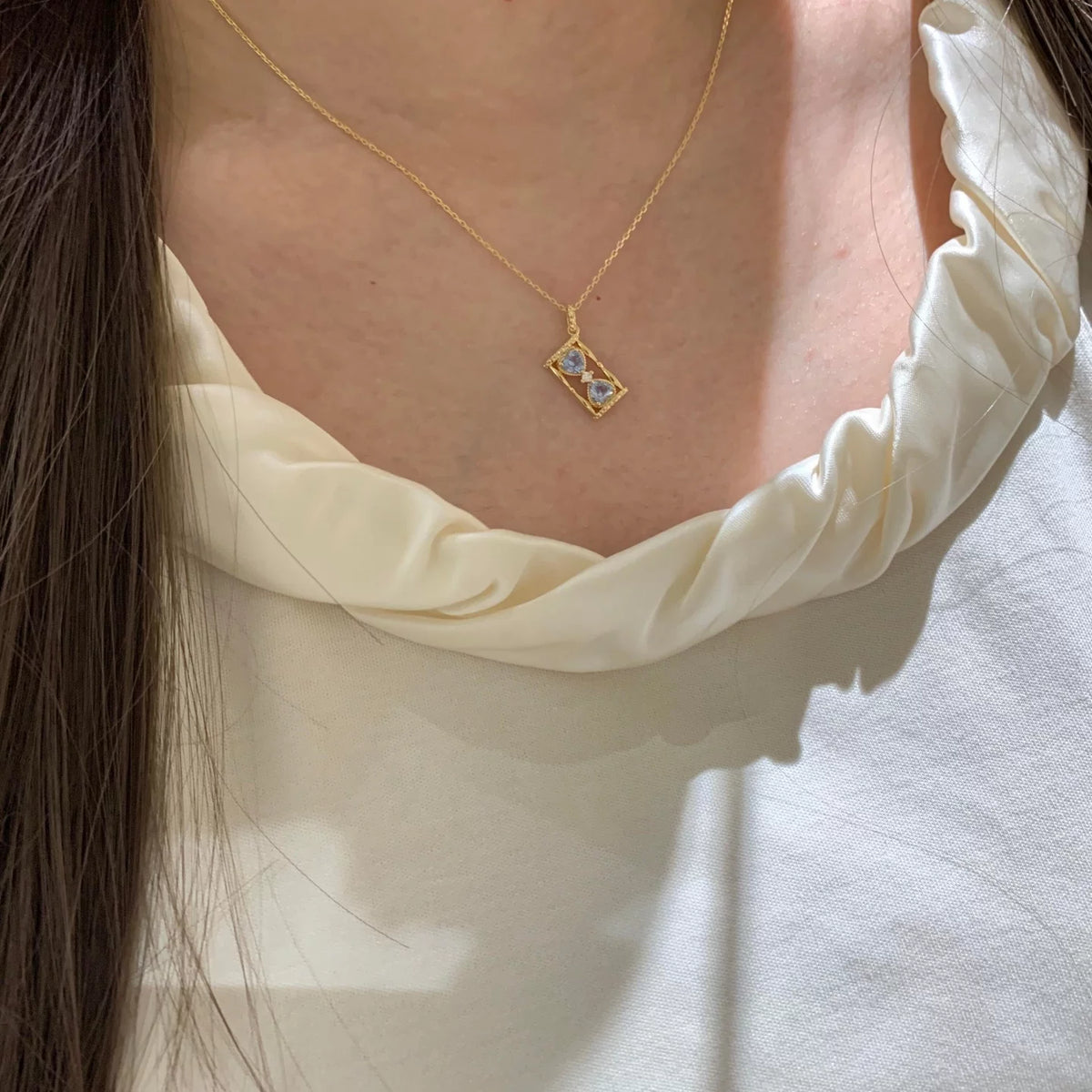 Elegant Hourglass Crystal Pendant Necklace