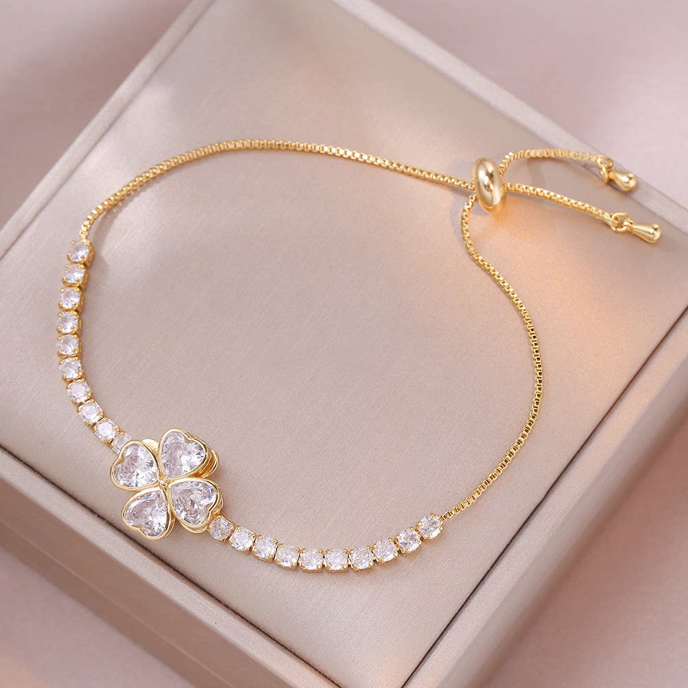 Stainless Steel Clover Spin Bracelet – Elegant & Lucky Charm 💜🍀